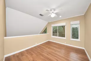 153 Litchfield Ln, Houston, TX 77024 - Photo 12