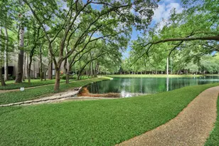 153 Litchfield Ln, Houston, TX 77024 - Photo 2