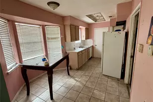 919 Grand Oaks Dr, Houston, TX 77015 - Photo 2