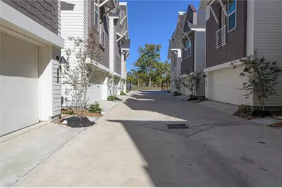 881 Rachel Street #D, Houston, TX 77091 - Photo 2