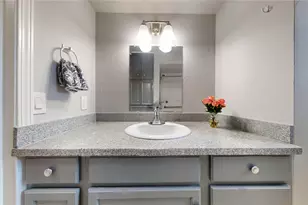 14715 Woodward Gardens Dr, Houston, TX 77082 - Photo 32