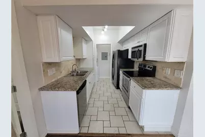 2025 Augusta Drive #303, Houston, TX 77057 - Photo 4