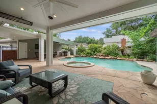 23 Rustic View Ct, The Woodlands, TX 77381 - Photo 2