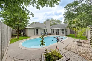 22627 John Rolfe Ln, Katy, TX 77449 - Photo 2