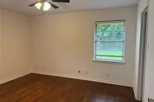 4013 Newshire Dr, Houston, TX 77025 - Photo 8