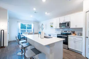 201 Elm Crk Dr, Hutto, TX 78634 - Photo 10