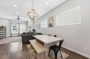 2057 Sherwood Forest St, Houston, TX 77043 - Photo 6