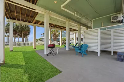 21233 Gulf Drive, Galveston, TX 77554 - Photo 22