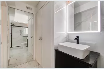 4641 Wild Indigo Street #433, Houston, TX 77027 - Photo 10