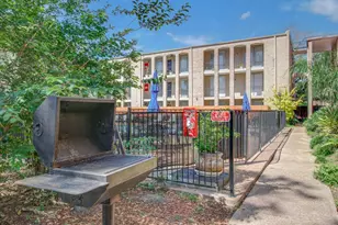 4641 Wild Indigo St, Houston, TX 77027 - Photo 18
