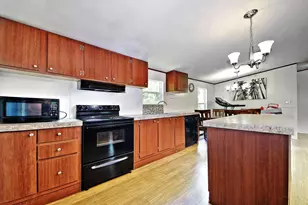 317 River Rd, Angleton, TX 77515 - Photo 10