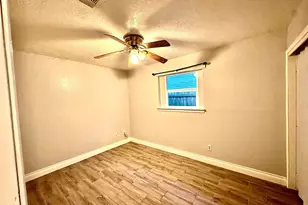 7754 Bunker Wood Ln, Houston, TX 77086 - Photo 8