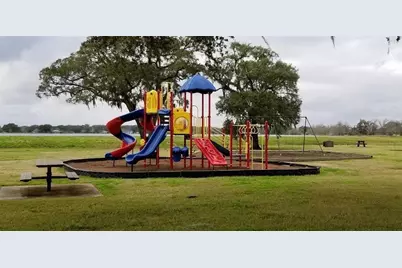 912 Wagon Wheel Trail, Angleton, TX 77515 - Photo 10