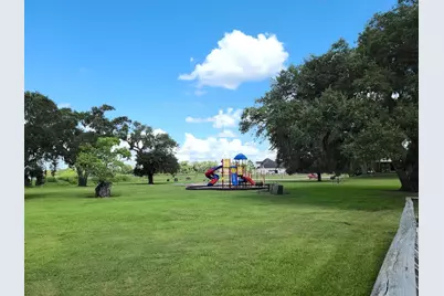 912 Wagon Wheel Trail, Angleton, TX 77515 - Photo 4