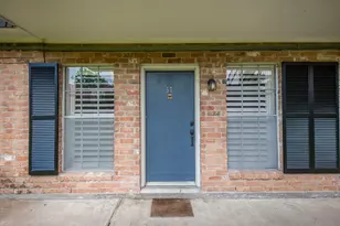 9015 Gaylord St, Hedwig Village, TX 77024 - Photo 32