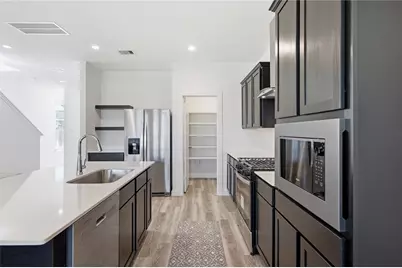2919 Crown Gate Drive, Houston, TX 77047 - Photo 10