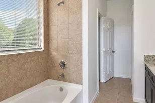 11115 Beverley Pk St, Sugar Land, TX 77498 - Photo 6