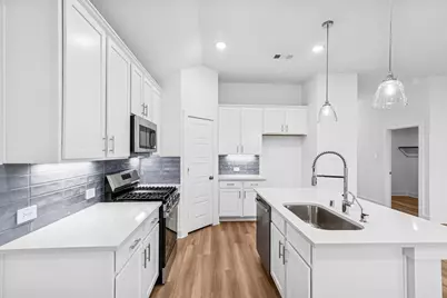 715 Michelia Street, Magnolia, TX 77354 - Photo 2