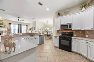 12323 E Elizabeth Shore Loop, Cypress, TX 77433 - Photo 18