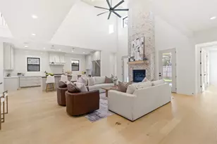 7115 Raton St, Houston, TX 77055 - Photo 2