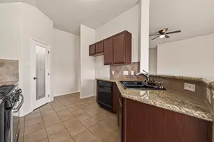 11719 Bollinger Park Ct, Houston, TX 77047 - Photo 10