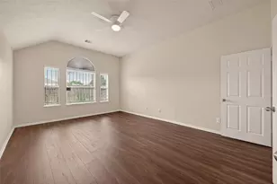 11719 Bollinger Park Ct, Houston, TX 77047 - Photo 18