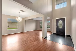 11019 Cayman Mist Dr, Houston, TX 77075 - Photo 2