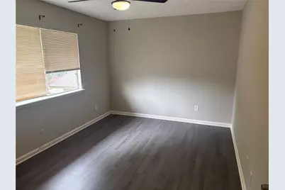 5650 Birchmont Drive #B, Houston, TX 77091 - Photo 4