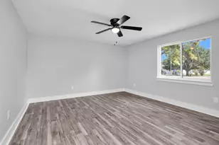 101 April Point Pl, Conroe, TX 77356 - Photo 12