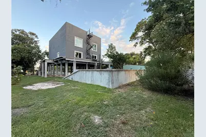 127 5th Street, Dickinson, TX 77539 - Photo 2