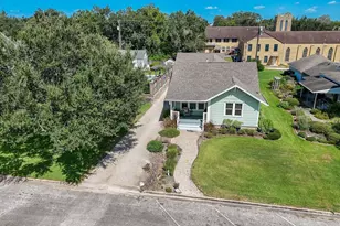 210 W Calhoun St, El Campo, TX 77437 - Photo 36