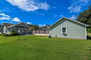 210 W Calhoun St, El Campo, TX 77437 - Photo 30