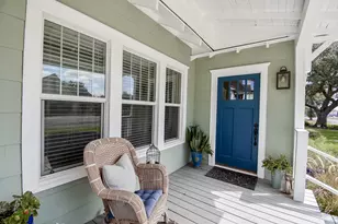 210 W Calhoun St, El Campo, TX 77437 - Photo 2