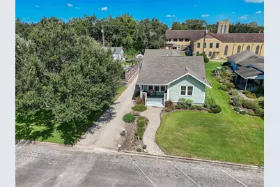210 W Calhoun Street, El Campo, TX 77437 - Photo 36