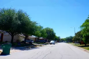 12929 Waynespur Ln, Elgin, TX 78621 - Photo 6