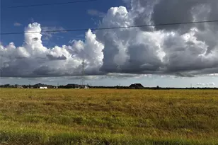 490 Angus Trl, Angleton, TX 77515 - Photo 1