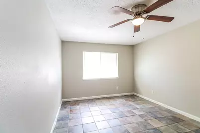 4427 Ravine Drive, Friendswood, TX 77546 - Photo 10