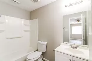 4427 Ravine Dr, Friendswood, TX 77546 - Photo 12