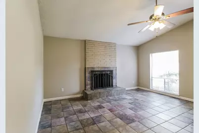 4427 Ravine Drive, Friendswood, TX 77546 - Photo 4