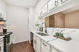 2001 Bering Dr, Houston, TX 77057 - Photo 12