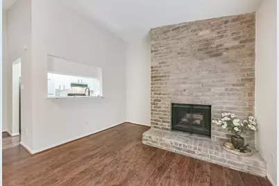 2001 Bering Drive #4D, Houston, TX 77057 - Photo 2
