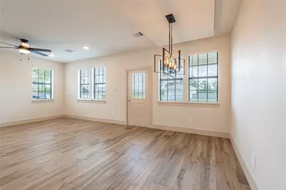 8031 Round Rock Drive, Houston, TX 77049 - Photo 16