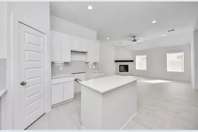 5843 Madison Trail Drive, Richmond, TX 77469 - Photo 8