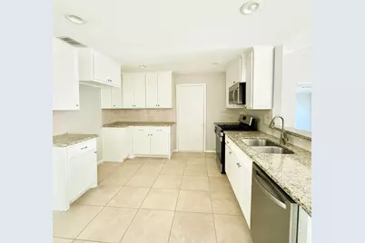 5807 Silver Forest Drive, Houston, TX 77092 - Photo 8