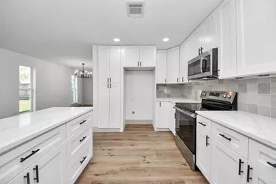 10510 White Fawn Drive, Houston, TX 77041 - Photo 14