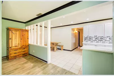 8014 Streamside Drive, Houston, TX 77088 - Photo 12