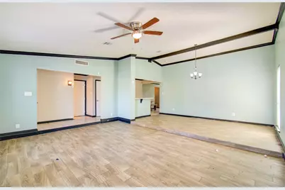 8014 Streamside Drive, Houston, TX 77088 - Photo 6