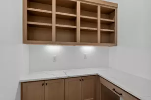 12226 Denham Dr, Mont Belvieu, TX 77523 - Photo 4