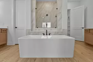 12226 Denham Dr, Mont Belvieu, TX 77523 - Photo 18