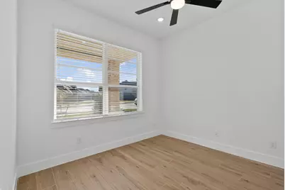 12226 Denham Drive, Mont Belvieu, TX 77523 - Photo 2